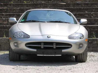 Gebraucht Jaguar XK8 284 PS (208 kW) 1999 Silber Coupé