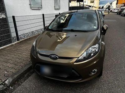 Gebraucht Ford Fiesta 2012 Braun Kleinwagen