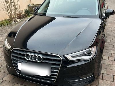 Schwarz Gebraucht 2014 Audi A3 Ambiente Limousine | 10.500 € (Fairer Preis)