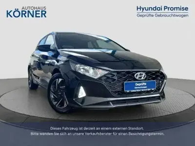 Gebraucht Hyundai i20 Edition 30 101 PS (74 kW) 2022 Schwarz Kleinwagen