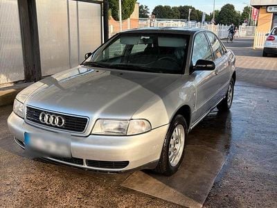Używany Audi A4 100 KM (73 kW) 1995 Srebrny Sedan/Limuzyna