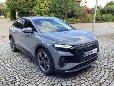 Gebraucht Audi Q4 e-tron S-Line 125 kW (170 PS) 2022 Grau SUV