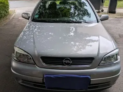 Gebraucht Opel Astra Selection 84 PS (61 kW) 2001 Silber Limousine