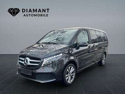Usado Mercedes V300 237 HP (174 kW) 2023 Cinzento Monovolume