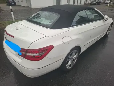 Gebraucht Mercedes E220 Avantgarde 170 PS (125 kW) 2013 Weiß Cabrio
