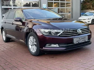 Gebraucht VW Passat Comfortline 150 PS (110 kW) 2018 Rot Kombi