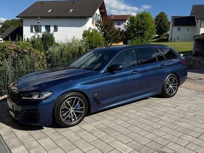 Gebraucht BMW 530 M Sport 286 PS (210 kW) 2021 Blau Kombi