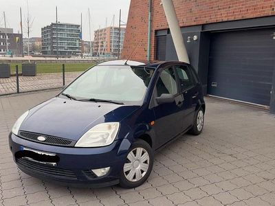 Gebraucht Ford Fiesta 65 PS (47 kW) 2003 Blau Kleinwagen
