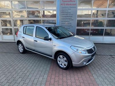 Gebraucht Dacia Sandero 75 PS (55 kW) 2009 Silber Kleinwagen