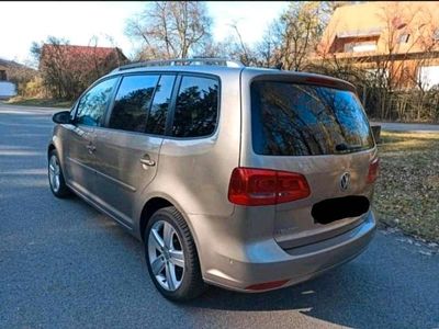 Gebraucht VW Touran 140 PS (102 kW) 2015 Gelb Van / Kleinbus