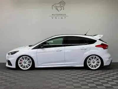 Used Ford Focus RS 350 HP (257 kW) 2017 White Sedan