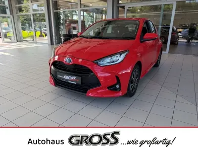 Gebraucht Toyota Yaris 116 PS (85 kW) 2022 Rot Kleinwagen