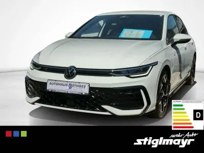 Gebraucht VW Golf VIII R-line 150 PS (110 kW) 2025 Weiß Limousine