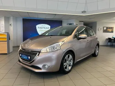 Gebraucht Peugeot 208 Allure 92 PS (67 kW) 2012 Grau Kleinwagen