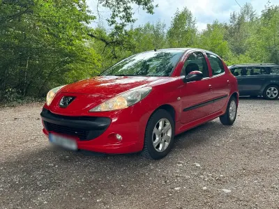 Gebraucht Peugeot 206+ 60 PS (44 kW) 2009 Rot Kleinwagen