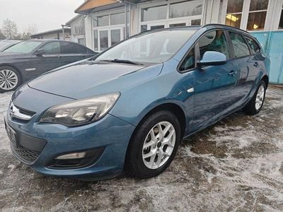 Gebraucht Opel Astra Selection 116 PS (85 kW) 2014 Blau Kombi