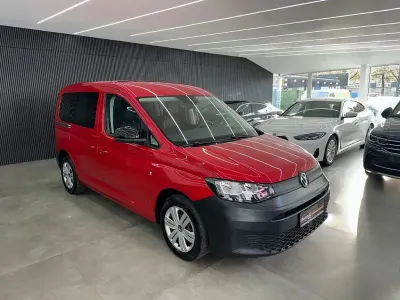 Gebraucht VW Caddy 122 PS (89 kW) 2021 Rot Van / Kleinbus
