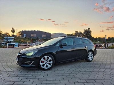 Schwarz Gebraucht 2013 Opel Astra Kombi | 5.950 € (Teuer)