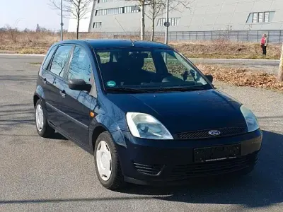 Gebraucht Ford Fiesta 69 PS (50 kW) 2005 Blau Kleinwagen