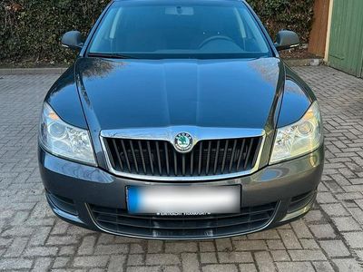 Gebraucht Skoda Octavia Classic 102 PS (75 kW) 2009 Grau Kombi