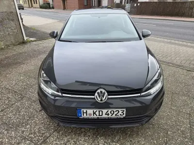 Gebraucht VW Golf VII Trendline 86 PS (63 kW) 2018 Limousine