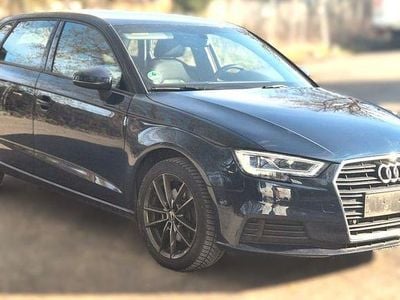Gebraucht Audi A3 150 PS (110 kW) 2019 Blau Limousine