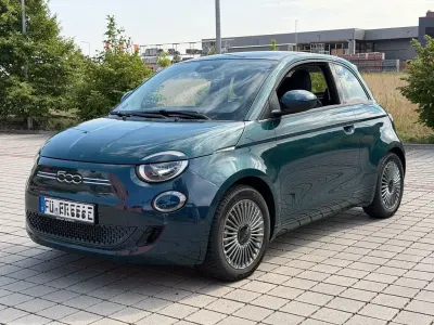 Gebraucht Fiat 500e Icon 86 kW (118 PS) 2022 Blau Kleinwagen