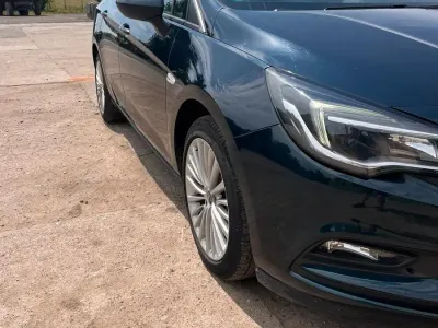 Gebraucht Opel Astra 136 PS (100 kW) 2016 Grün Kombi