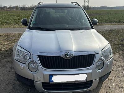 Gebraucht Skoda Yeti Adventure 122 PS (89 kW) 2014 Silber SUV