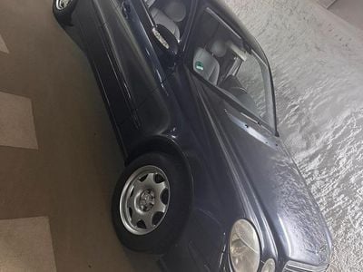 Mercedes E240