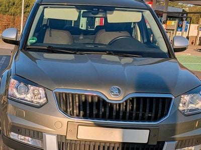 Gebraucht Skoda Yeti LAURIN & KLEMENT 140 PS (102 kW) 2014 Grün SUV