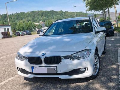 Gebraucht BMW 320 184 PS (135 kW) 2014 Weiß Kombi