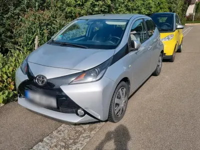 Brugt Toyota Aygo 70 HK (51 kW) 2016 Sølv Hatchback