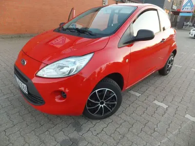 Usata Ford Ka Ambiente 69 CV (50 kW) 2015 Rosso Utilitaria