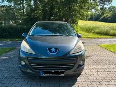 Gebraucht Peugeot 207 95 PS (69 kW) 2009 Grau Limousine