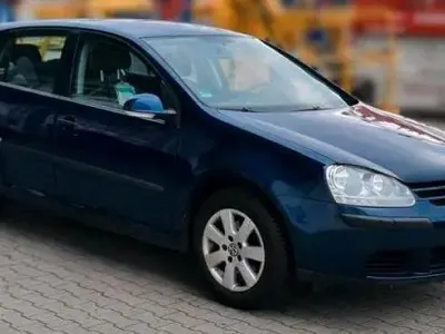 Gebraucht VW Golf V 102 PS (75 kW) 2005 Blau Kleinwagen