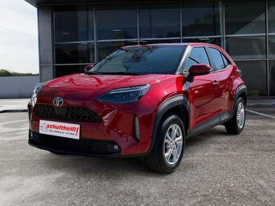 Gebraucht Toyota Yaris Cross Team 116 PS (85 kW) 2022 Rot SUV