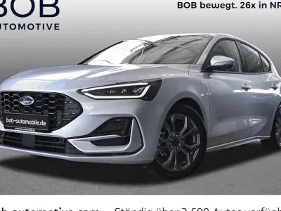 Gebraucht Ford Focus ST-Line X 155 PS (114 kW) 2024 Silber Limousine