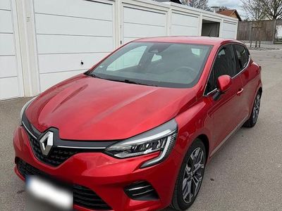 Begagnad Renault Clio V Intens 101 HK (74 kW) 2020 Röd Halvkombi