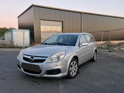 Second-hand Opel Vectra 150 CP (110 kW) 2005 Gri Break