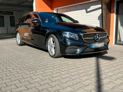 Gebraucht Mercedes E220 AMG line 194 PS (142 kW) 2017 Schwarz Kombi