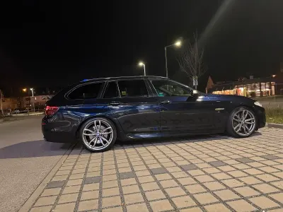 Gebraucht BMW M550 M Sport 381 PS (280 kW) 2016 Blau Limousine