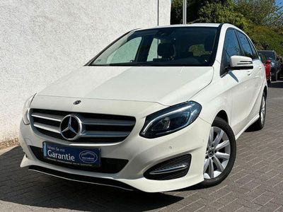 Usata Mercedes B180 109 CV (80 kW) 2017 Bianco Monovolume