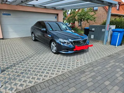 Gebraucht Mercedes E250 Avantgarde 204 PS (150 kW) 2013 Blau Limousine