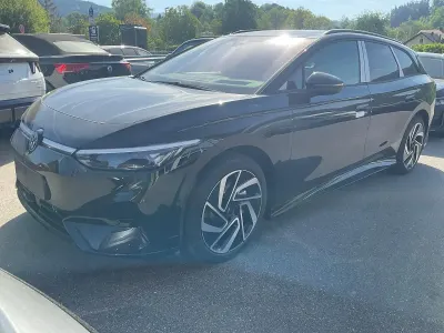 Nouă VW ID.7 Pro 210 kW (286 CP) 2026 Negru Break
