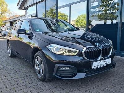 Second-hand BMW 118 Advantage 150 CP (110 kW) 2023 Negru Hatchback