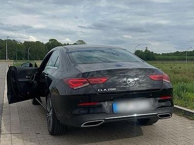Gebraucht Mercedes CLA200 163 PS (119 kW) 2023 Schwarz Coupé