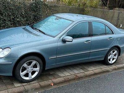 Mercedes C200