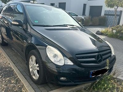 Mercedes R320
