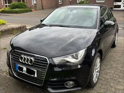 Gebraucht Audi A1 Attraction 122 PS (89 kW) 2012 Schwarz Kleinwagen